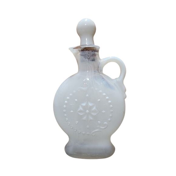 Vintage Milk Glass Jim Beam Whiskey Liquor Bottle Decanter W/ Stopper 1957 D344 - Picture 1 of 10